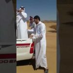 بالفيديو :مفحط يصر على التفحيط امام دورية شرطة بميدان عام وسط صياح المتجمهرين