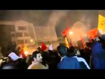 بالفيديو: الحرس الثوري الإيراني يحرق جزءًا من القنصلية السعودية بطهران