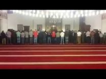 بالفيديو: إمام مستعجل يثير جدلا بسبب سرعته في الصلاة