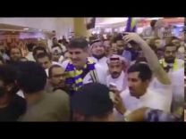 بالفيديو: جماهير النصر تستقبل المدرب الجديد زوران ماميتش