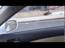 بالفيديو.. “مواطن” يتحدى السيول بركوب الـ “جيت سكي”