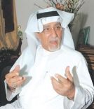 وفاة الفنان الكويتي محمد الدهلاوي بعد صراع مع المرض
