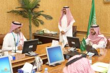 سمو نائب أمير حائل يستقبل مدير بنك التنمية الاجتماعية و مجموعة من الرياديين والرياديات الممولين من البنك بالمنطقة