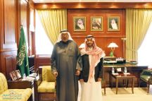 نائب أمير منطقة حائل الامير فيصل بن فهد بن مقرن يستقبل الكابتن فرج الطلال ..