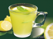 فوائد شرب الماء الدافئ مع الليمون على معدة فارغة